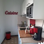 En Bord De דירה