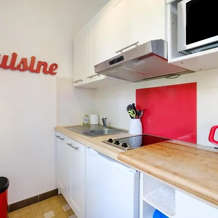 En Bord De Διαμέρισμα *